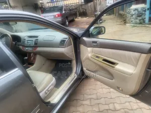 Toyota Camry 2006 Silver