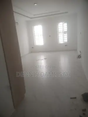 4bdrm Duplex in Omole Phase1 Ikeja for rent
