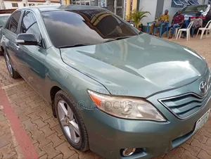 Toyota Camry 2010 Green