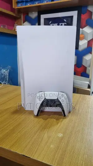 Ps5 Comsole (Standard) 1tb: 2pads