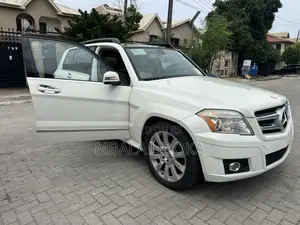 Mercedes-Benz GLK-Class 350 4MATIC 2011 White