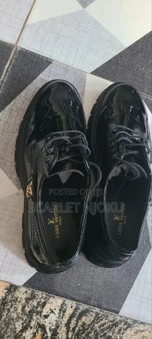 Men's Shoe