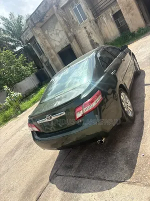 Toyota Camry LE 4dr Sedan (2.5L 4cyl 6AM) 2010 Green
