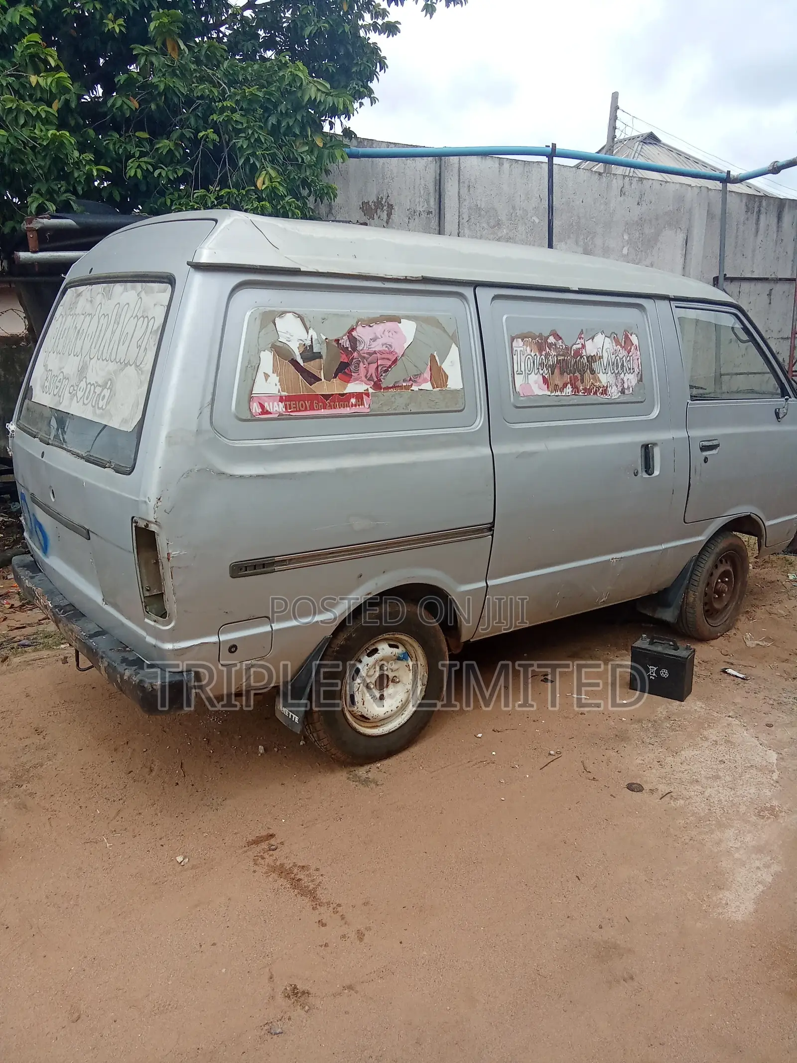 Nissan Vanette 1996 Grey