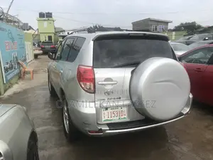 Toyota RAV4 2009 Silver