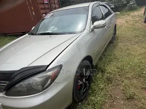 Toyota Camry 2004 Silver