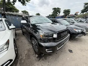 Toyota Sequoia Limited 4dr SUV 4WD (5.7L 8cyl 6A) 2012 Black