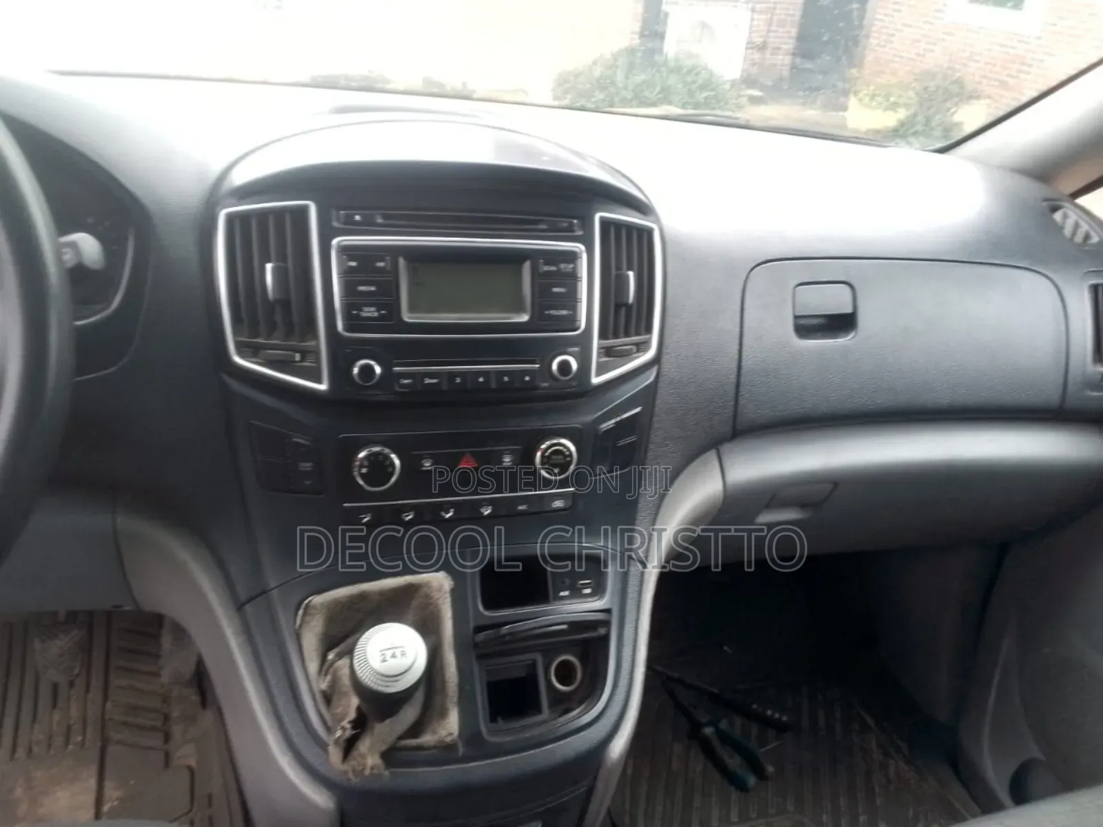 Hyundai H1 2014 White