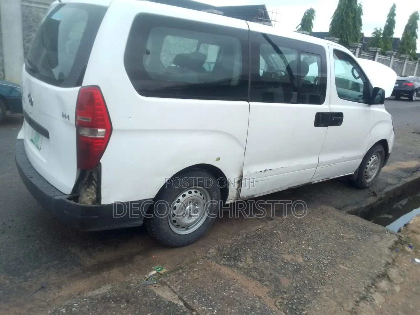 Hyundai H1 2014 White