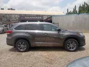 Toyota Highlander 2018 Gray