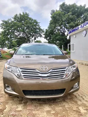 Toyota Venza Limited 2010 Gold