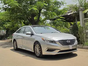 Hyundai Sonata Limited w/Brown Leather 4dr Sedan (2.4L 4cyl 6A) 2015