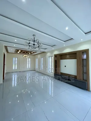 5bdrm Duplex in Ogudu Gra for rent