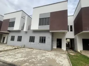 4bdrm Townhouse/Terrace in Express, Lugbe District for sale