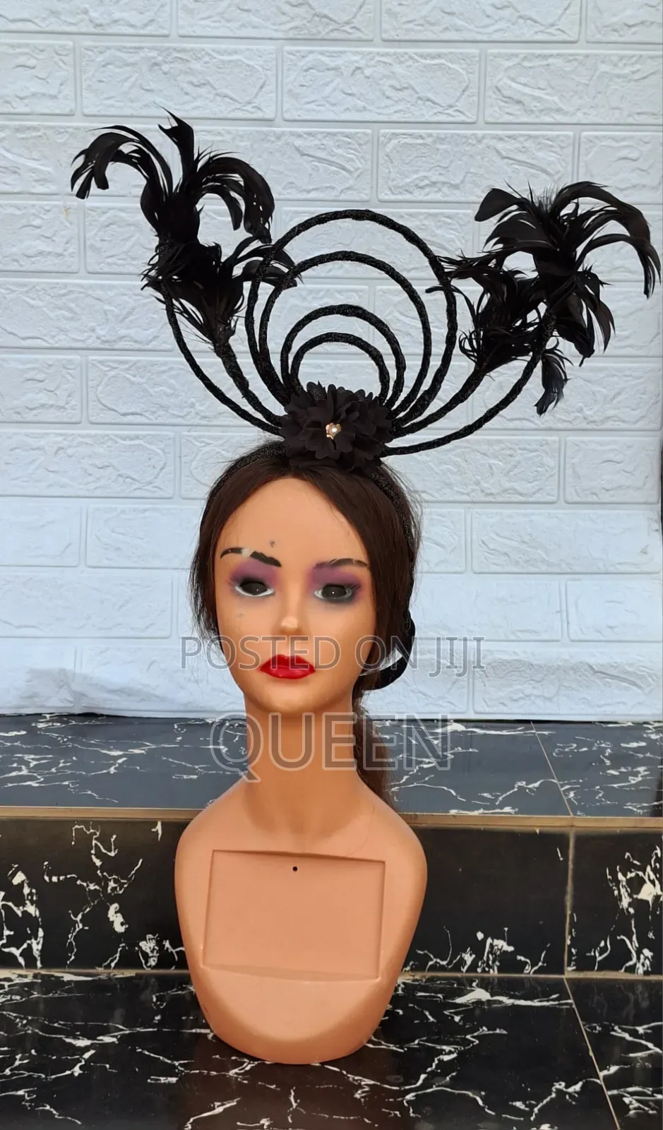 Red Ring Fascinator