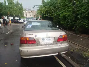 Honda Civic EX 4dr Sedan 2000 Gold