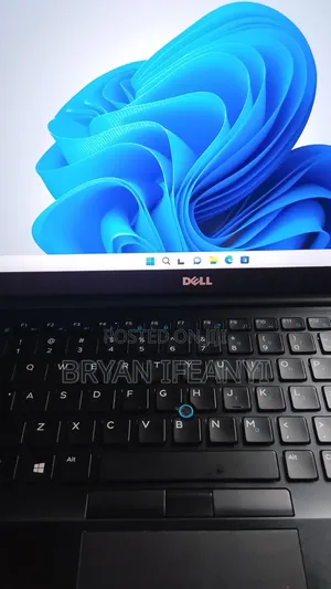 Laptop Dell Inspiron 15 3567 8GB Intel Core i5 SSD 256GB