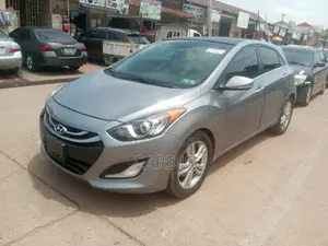 Hyundai Elantra Limited 4dr Sedan (1.8L 4cyl 6A) 2014 Gray