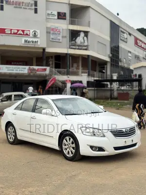 Toyota Camry SE 4dr Sedan (2.5L 4cyl 6AM) 2010 White