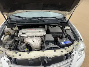 Toyota Camry SE 4dr Sedan (2.5L 4cyl 6AM) 2010 White