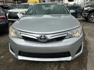 Toyota Camry L 4dr Sedan (2.5L 4cyl 6A) 2012 Silver