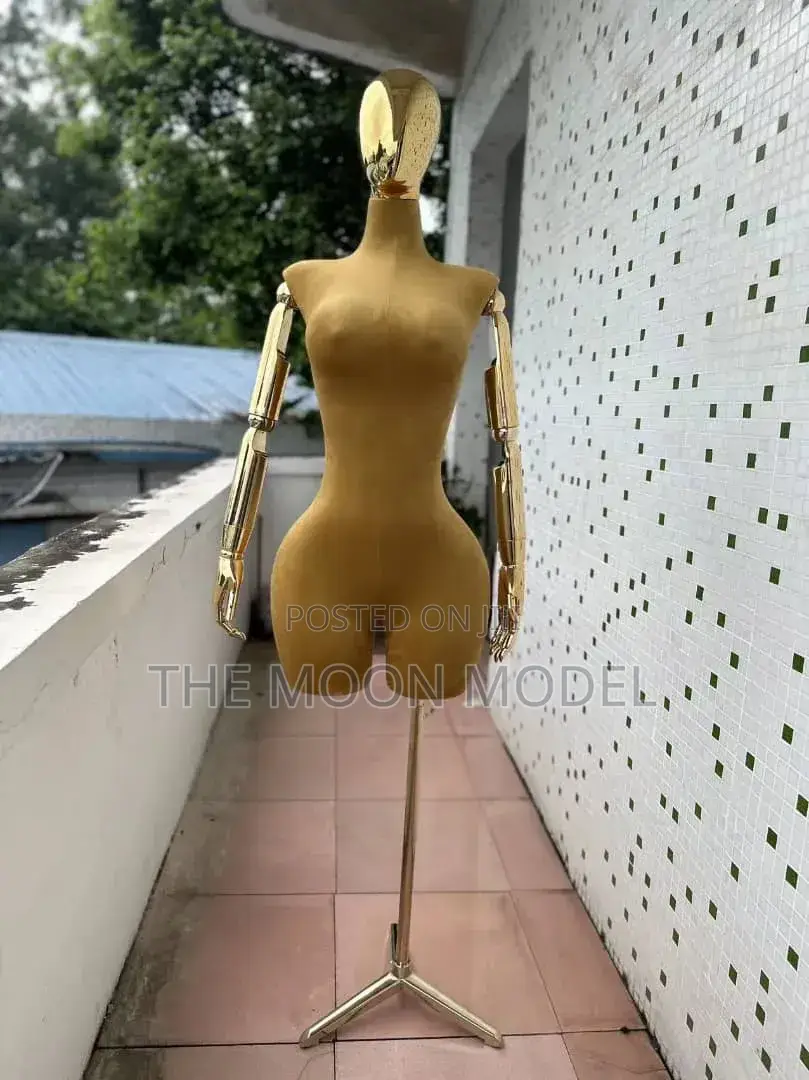 BBL Female Mannequin
