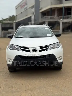 Toyota RAV4 LE 4dr SUV (2.5L 4cyl 6A) 2015 White