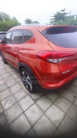 Hyundai Tucson 2016 Orange