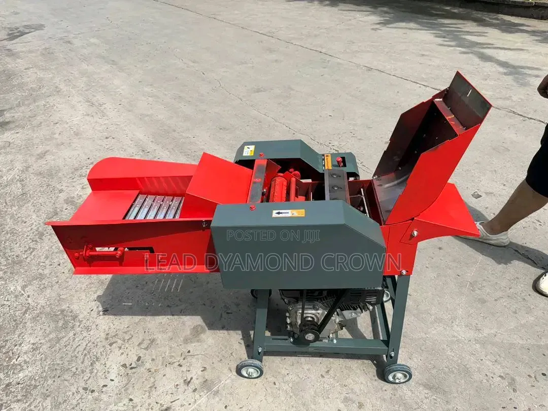 Chaff Cutter Machine With Conveyor
