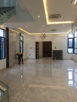 5bdrm Duplex in Magodo Shangisha for rent