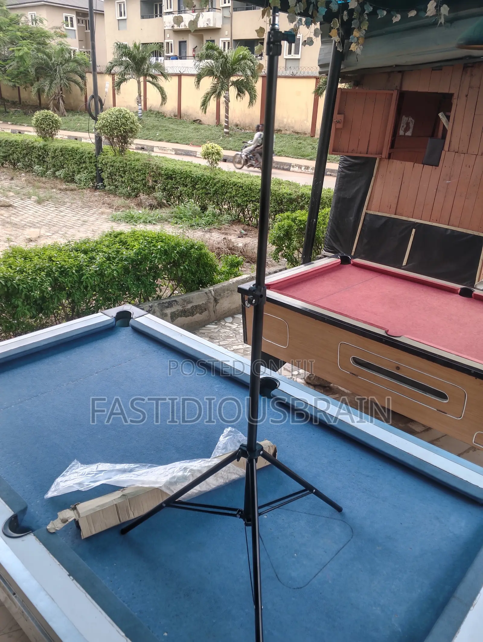 Generic Professional Adjustable Light Stand/Tripod
