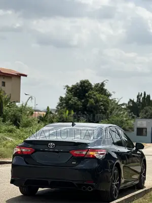 Toyota Camry 2020 Blue