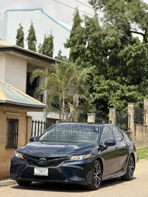 Toyota Camry 2020 Blue