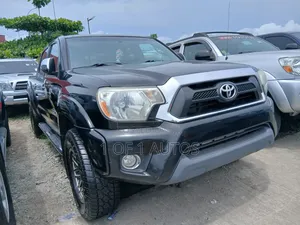 Toyota Tacoma 4dr Access Cab 4WD 6.1 ft. SB (2.7L 4cyl 4A) 2014 Gray