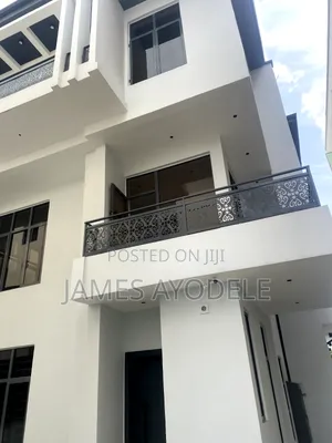 5bdrm Duplex in Chevron Estate for rent