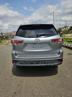 Toyota Highlander 2015 Blue