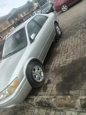 Toyota Camry LE 4dr Sedan (2.4L 4cyl 5M) 2002 Silver