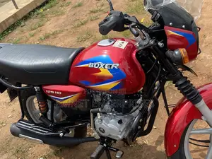 New Bajaj Boxer 125 2026 Red