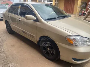 Toyota Corolla CE 2006 Gold