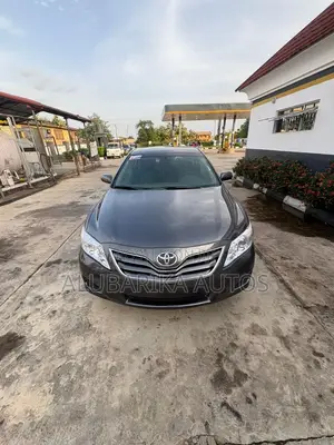 Toyota Camry 2011 Gray