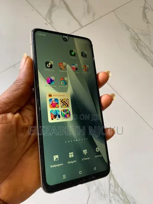 Infinix Smart 8 64 GB Gold