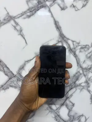 Apple iPhone 11 64 GB Black