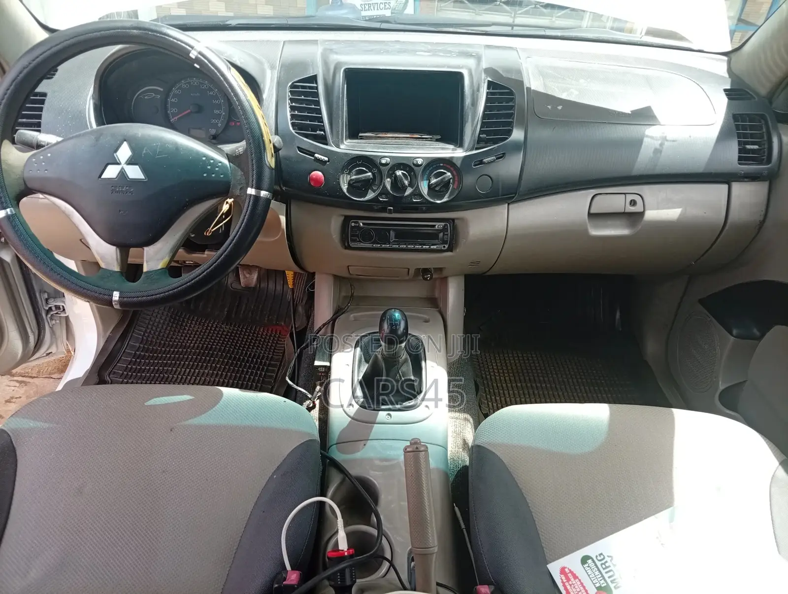 Mitsubishi L200 2009 White
