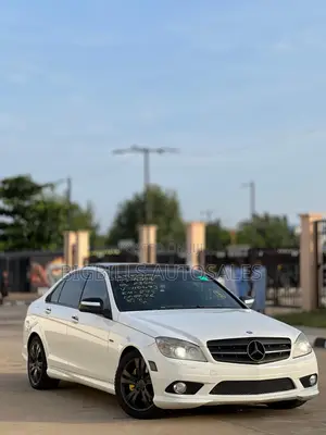Mercedes-Benz C300 Sport 4Matic Sedan AWD (3.0L 6cyl 7A) 2010 White