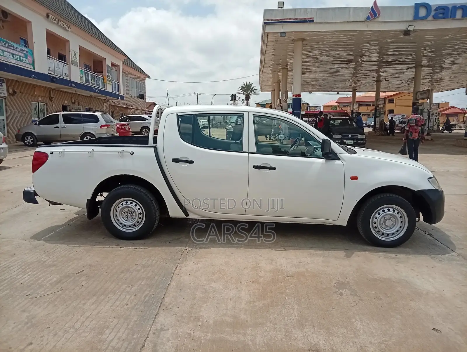 Mitsubishi L200 2009 White