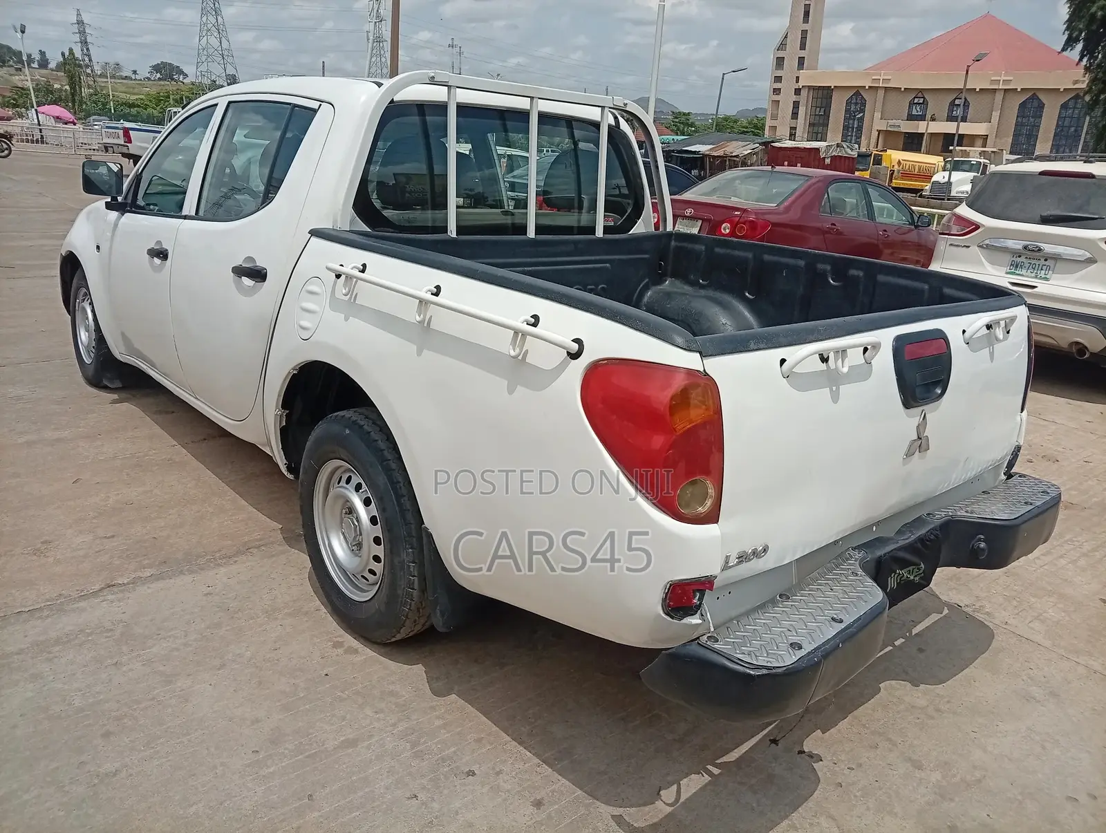 Mitsubishi L200 2009 White