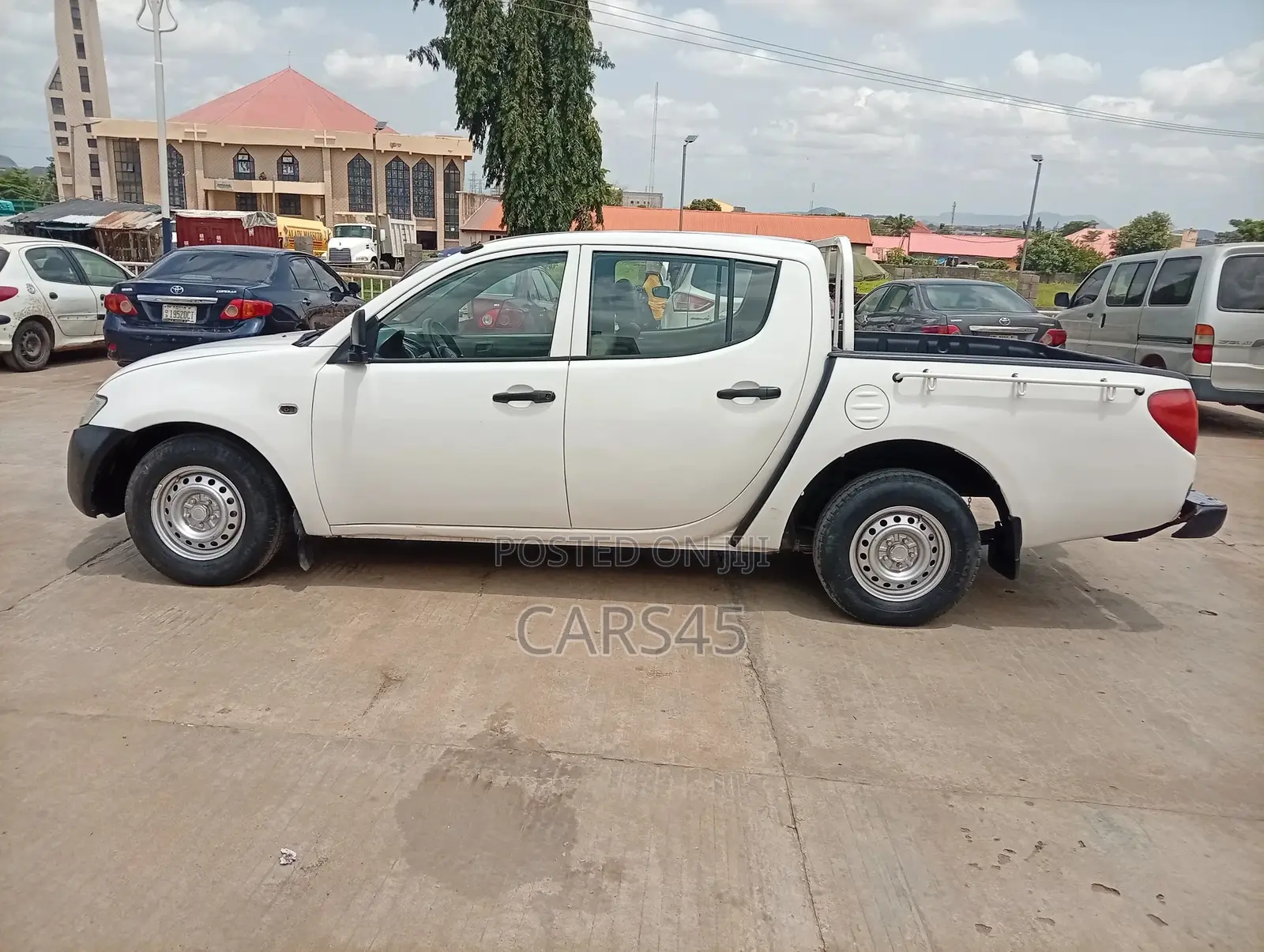 Mitsubishi L200 2009 White