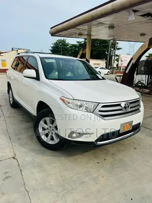 Toyota Highlander SE 3.5L 4WD 2013 White