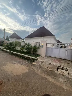 3bdrm Bungalow in Efab Estate for rent