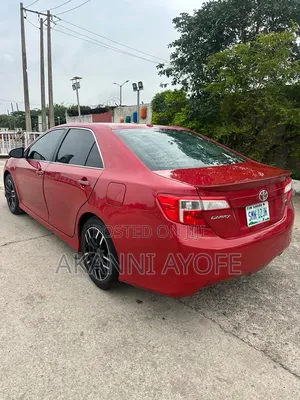 Toyota Camry SE 4dr Sedan (2.5L 4cyl 6A) 2014 Red